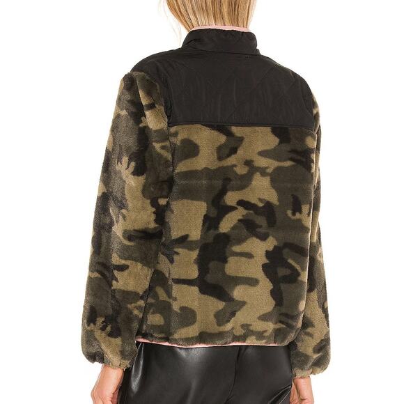 Rails Wesley Green Black Camo Soft Faux Fur Zipper Jacket Pockets Revolve - Picture 2 of 16